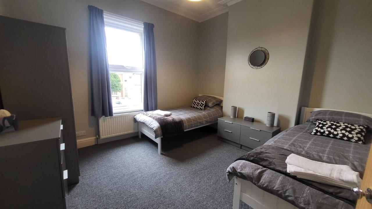 Stay - At Southport Holiday Home - Sleeps 6 Екстериор снимка