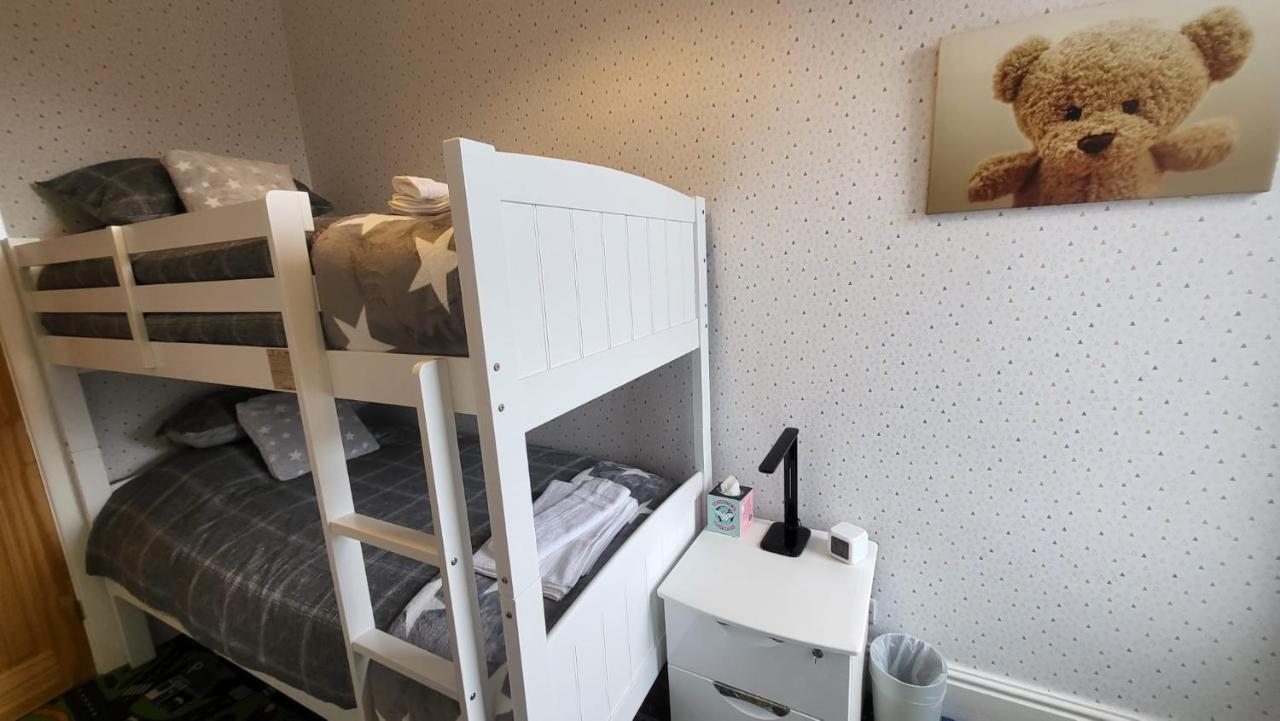 Stay - At Southport Holiday Home - Sleeps 6 Екстериор снимка