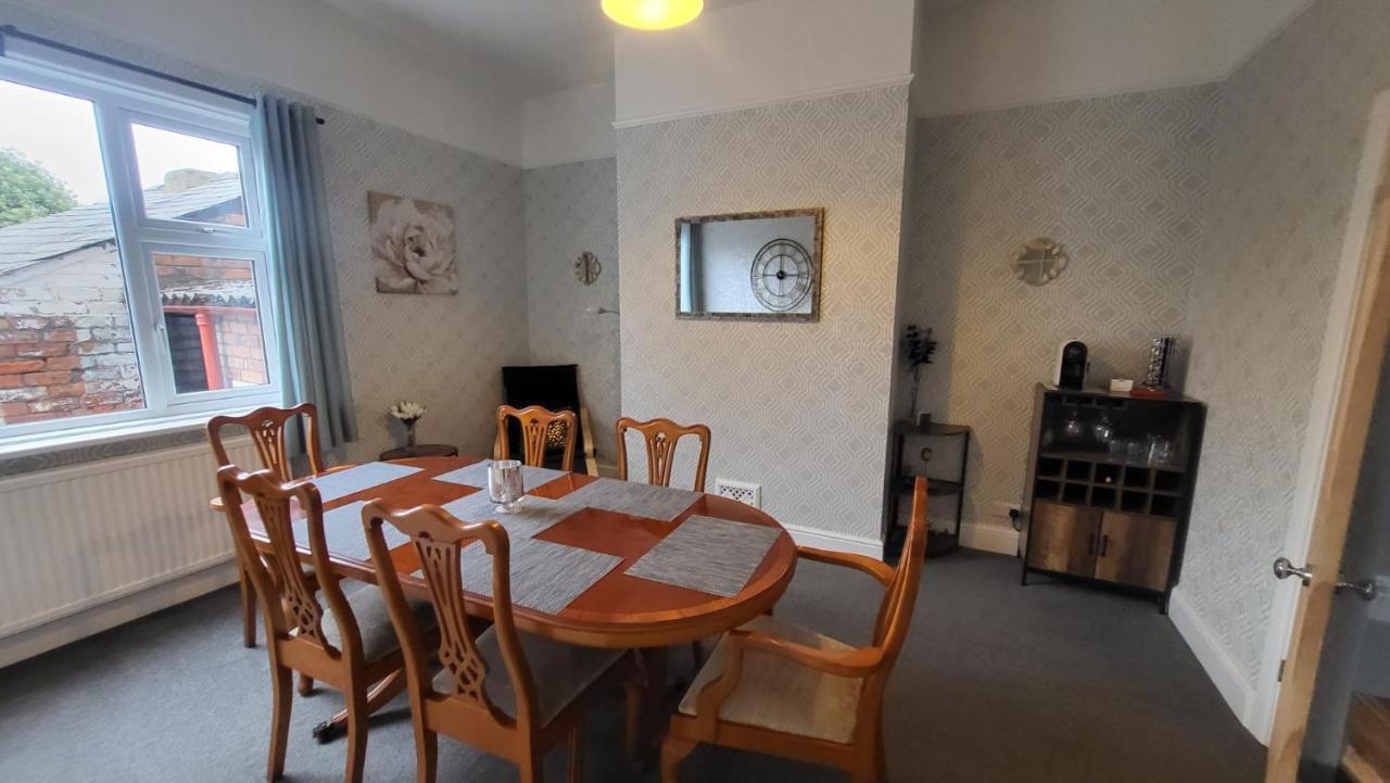 Stay - At Southport Holiday Home - Sleeps 6 Екстериор снимка
